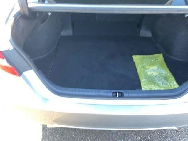 Toyota Camry SE 2023