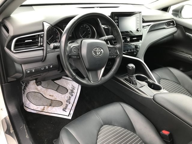 Toyota Camry SE 2023