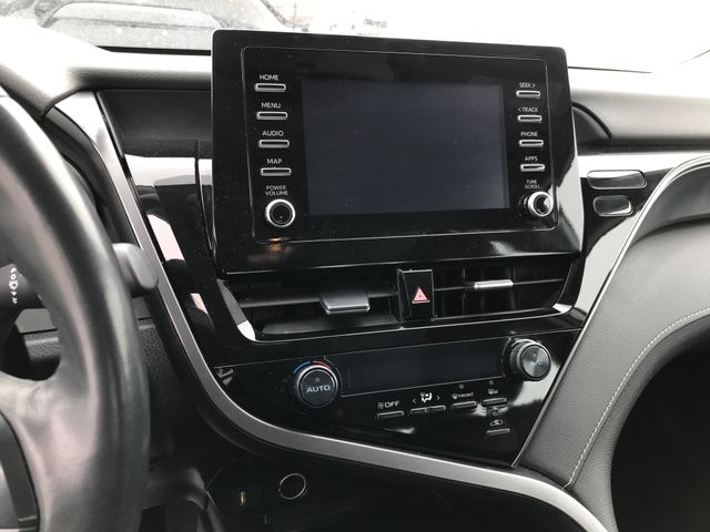 Toyota Camry SE 2023