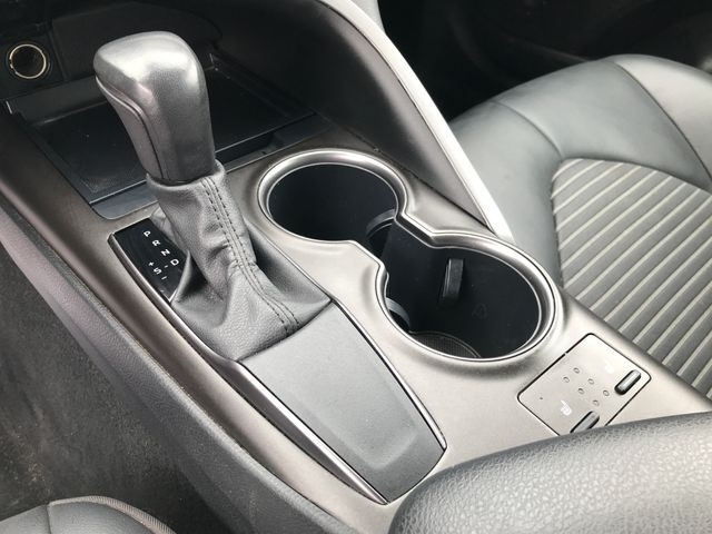 Toyota Camry SE 2023