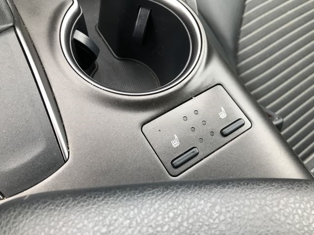 Toyota Camry SE 2023