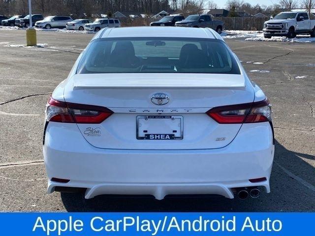 Toyota Camry SE 2023