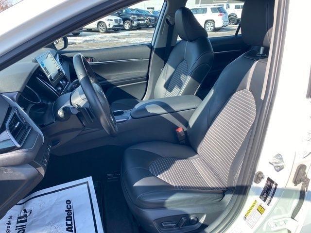 Toyota Camry SE 2023