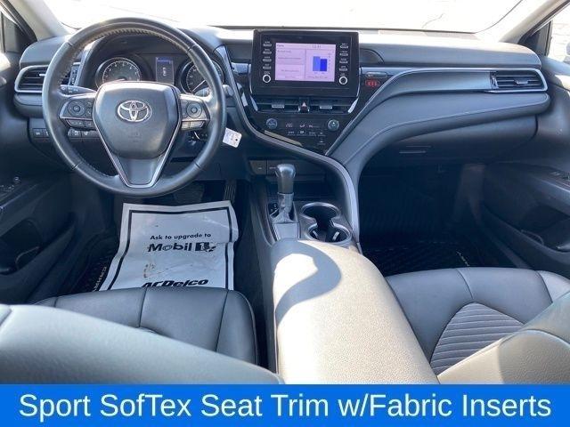 Toyota Camry SE 2023