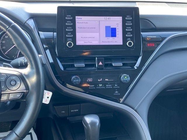 Toyota Camry SE 2023