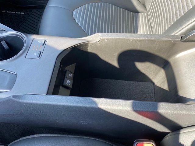 Toyota Camry SE 2023