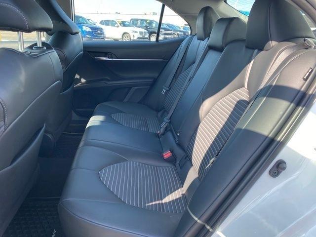 Toyota Camry SE 2023