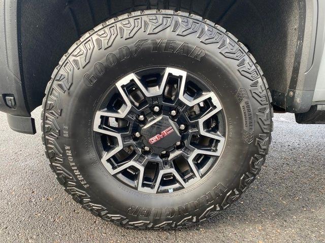 GMC Sierra 2500HD AT4X Crew Cab 4WD 2024