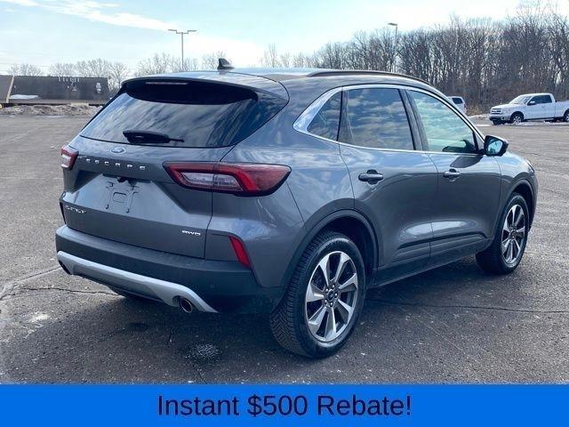 Ford Escape Platinum AWD 2023