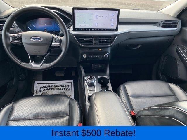 Ford Escape Platinum AWD 2023