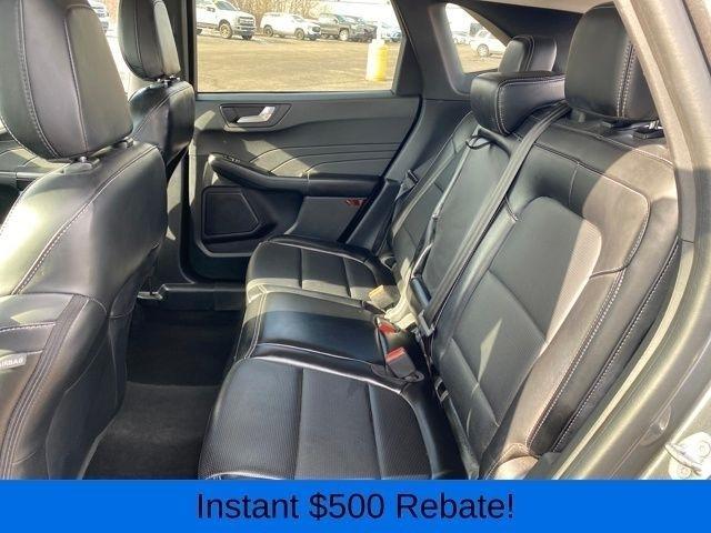 Ford Escape Platinum AWD 2023