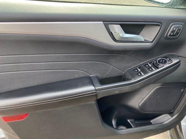 Ford Escape Platinum AWD 2023