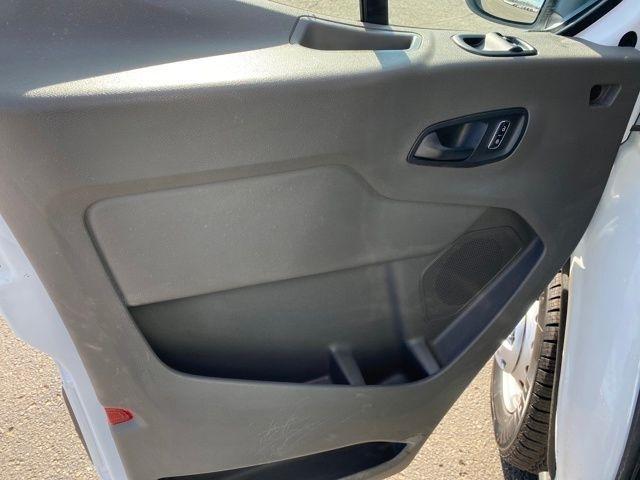 Ford Transit 250 Van Med. Roof w/Sliding Pass. 148-in. WB 2024