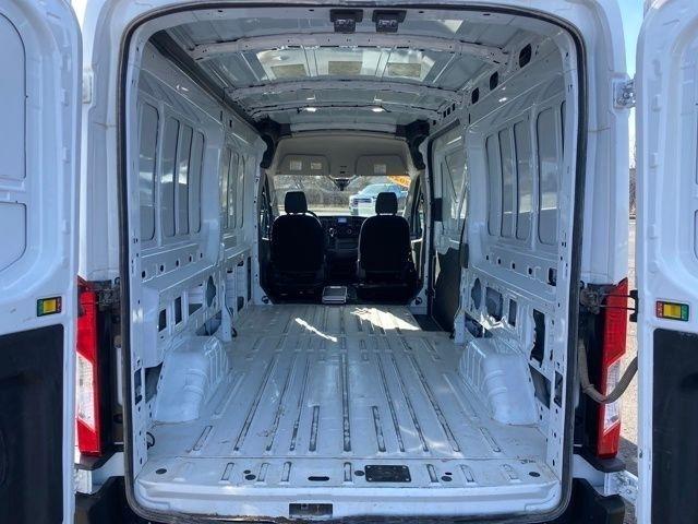 Ford Transit 250 Van Med. Roof w/Sliding Pass. 148-in. WB 2024