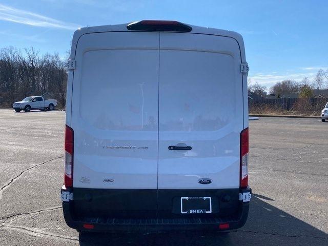 Ford Transit 250 Van Med. Roof w/Sliding Pass. 148-in. WB 2024