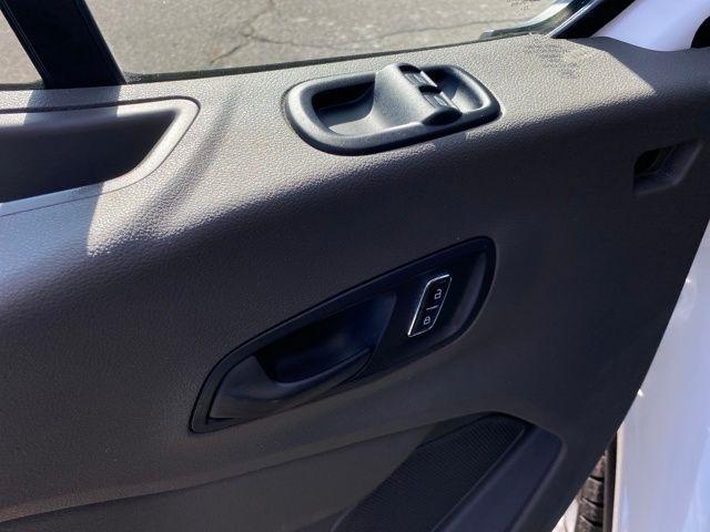 Ford Transit 250 Van Med. Roof w/Sliding Pass. 148-in. WB 2024