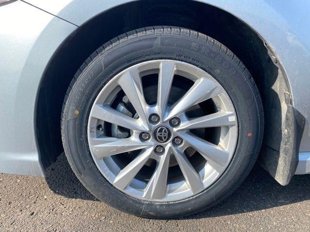 Toyota Camry SE 2023