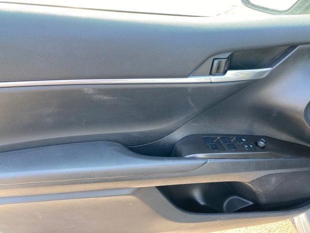 Toyota Camry SE 2023