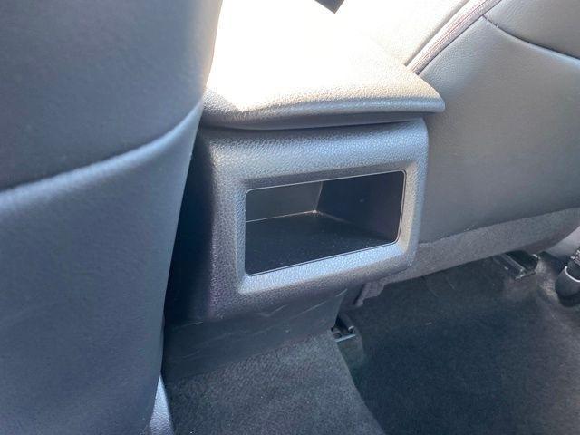 Toyota Camry SE 2023