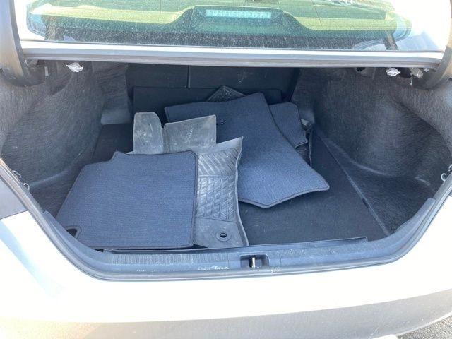 Toyota Camry SE 2023