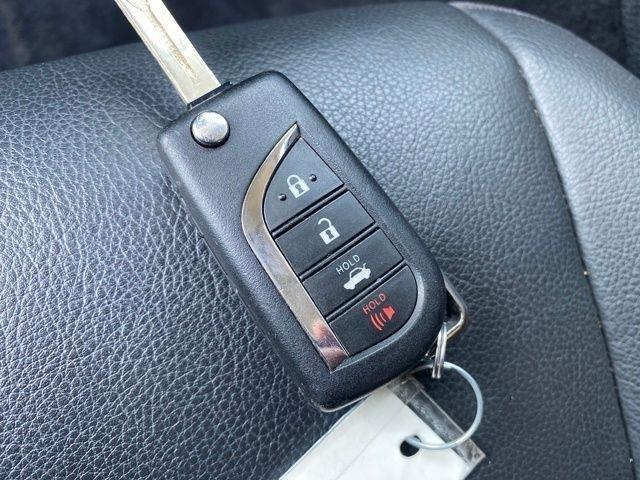 Toyota Camry SE 2023