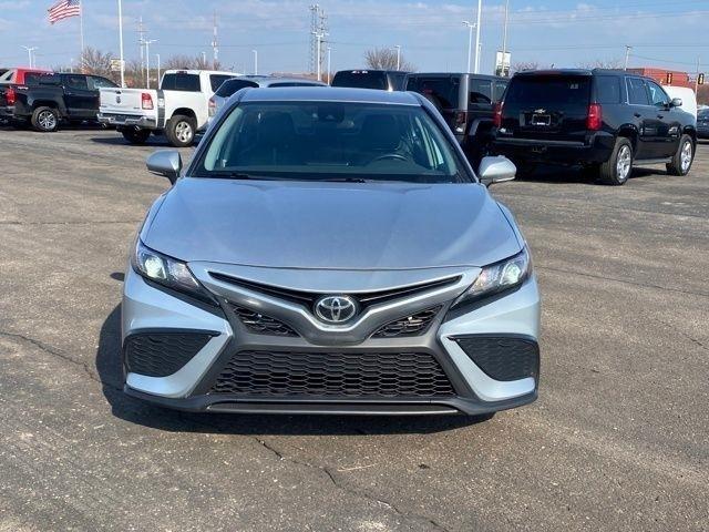 Toyota Camry SE 2023