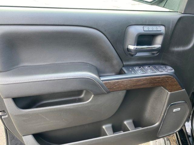 GMC Sierra 1500 Denali Crew Cab Long Box 4WD 2017