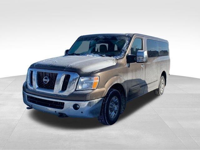 Nissan NV Passenger 3500 SL V8 2013