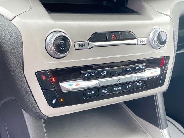 Ford Explorer XLT AWD 2023