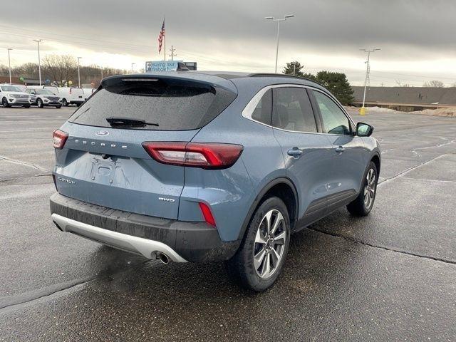 Ford Escape Platinum AWD 2023