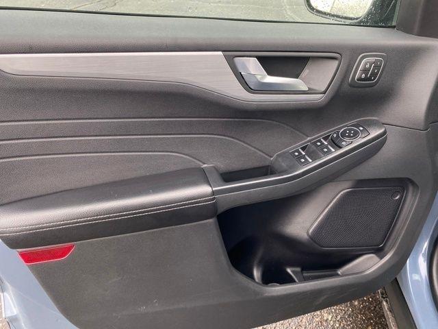 Ford Escape Platinum AWD 2023