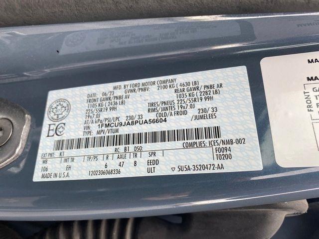 Ford Escape Platinum AWD 2023