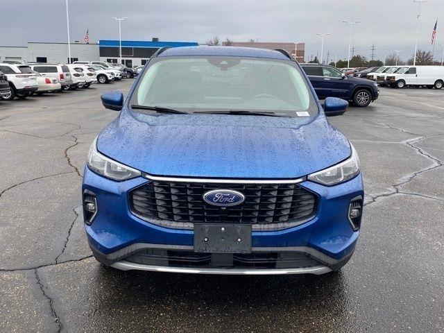 Ford Escape Platinum AWD 2023