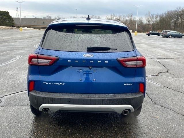 Ford Escape Platinum AWD 2023
