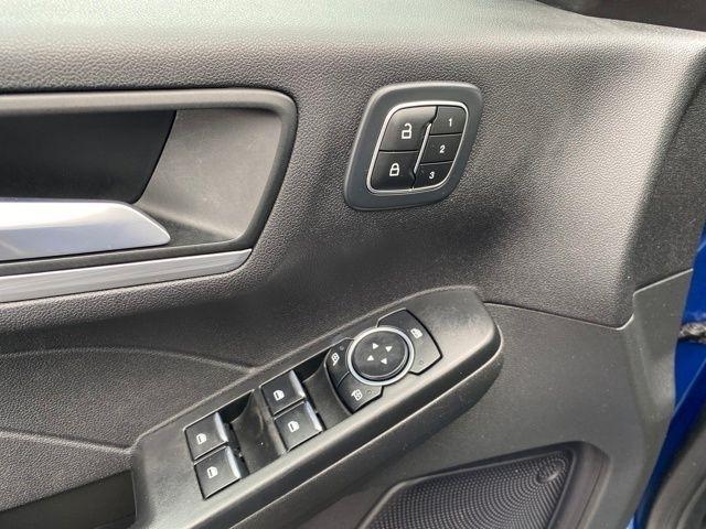 Ford Escape Platinum AWD 2023