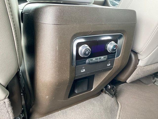 GMC Yukon SLT 4WD 2024