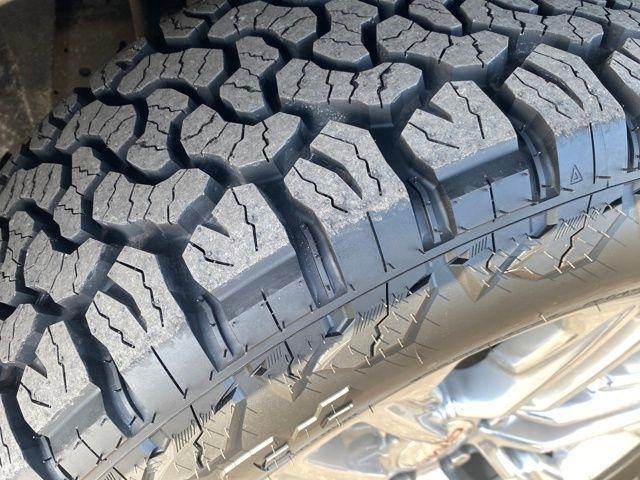 GMC Yukon SLT 4WD 2024