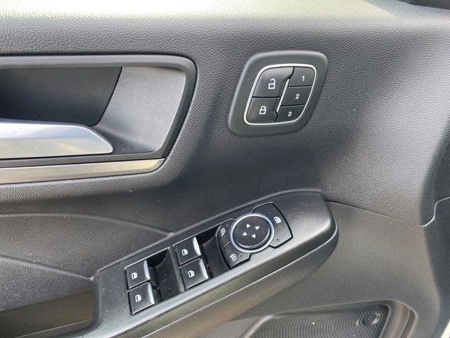 Ford Escape Titanium 4WD 2022