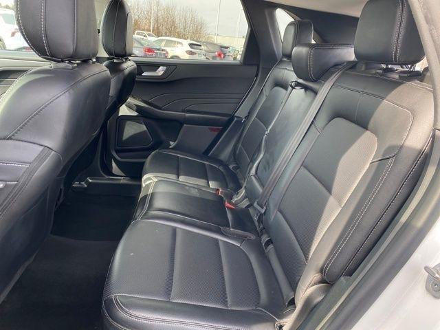 Ford Escape Titanium 4WD 2022