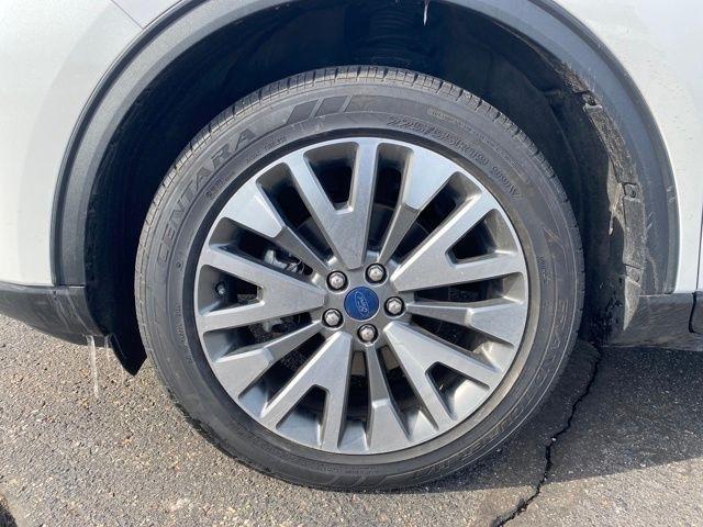 Ford Escape Titanium 4WD 2022