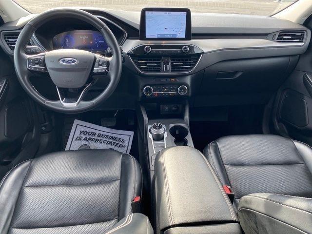 Ford Escape Titanium 4WD 2022