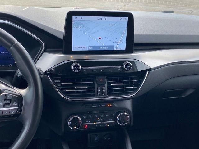 Ford Escape Titanium 4WD 2022