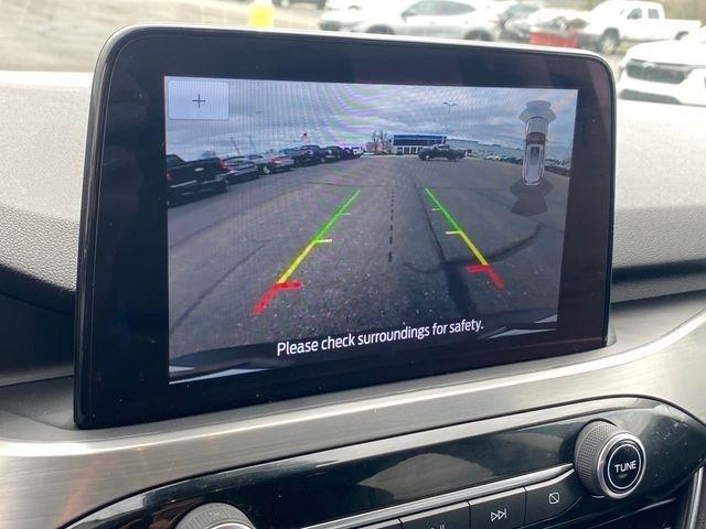 Ford Escape Titanium 4WD 2022