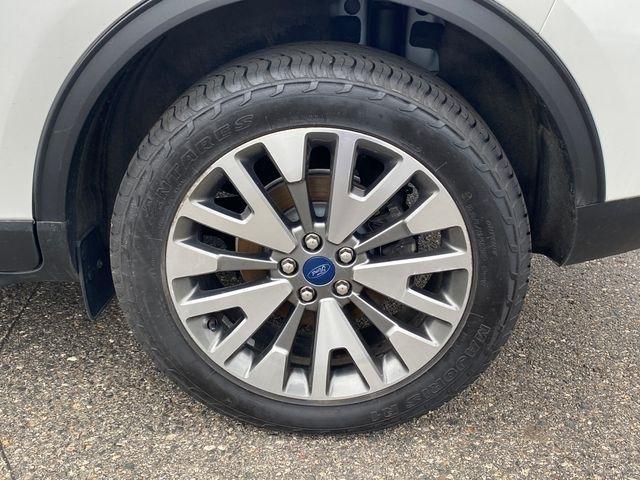 Ford Escape Titanium 4WD 2022