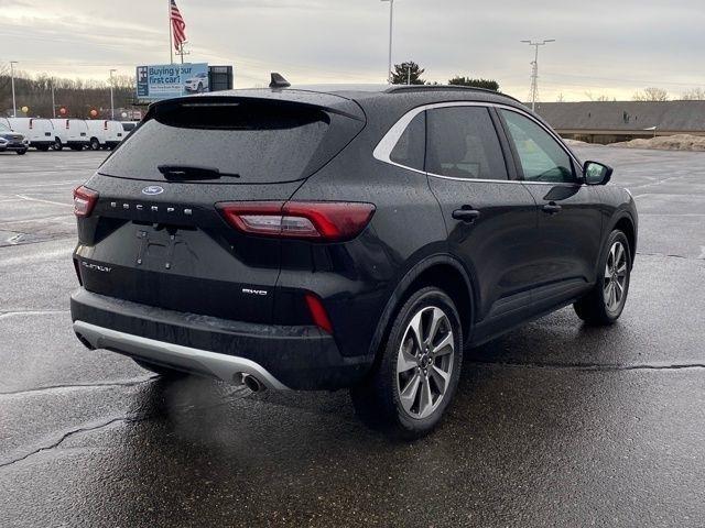 Ford Escape Platinum AWD 2023