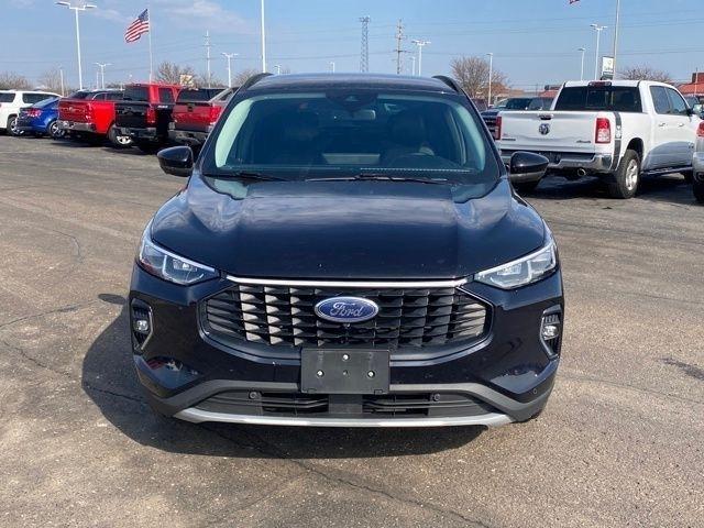 Ford Escape Platinum AWD 2023