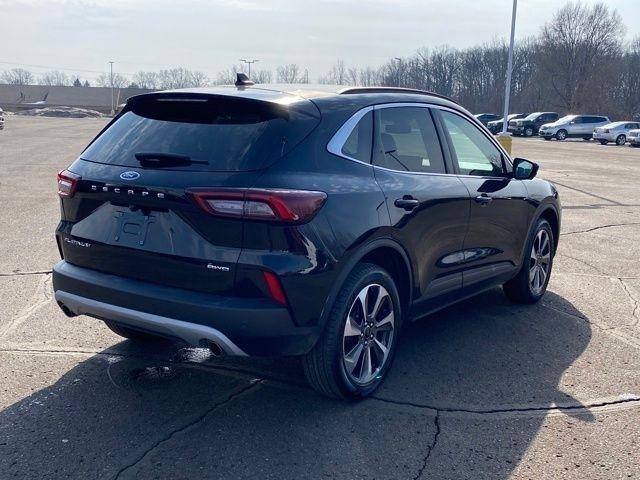 Ford Escape Platinum AWD 2023