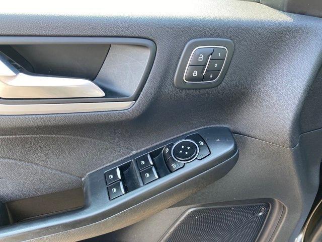 Ford Escape Platinum AWD 2023