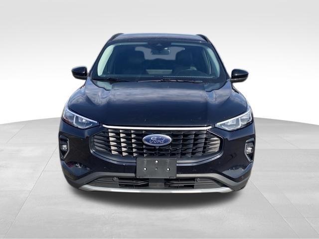Ford Escape Platinum AWD 2023