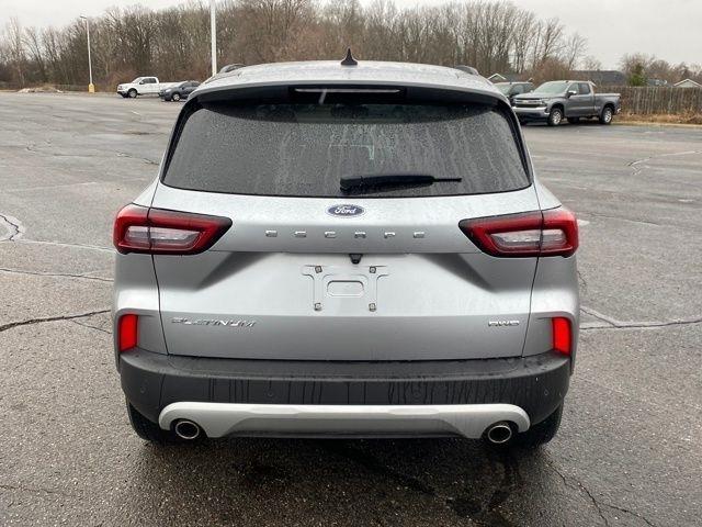 Ford Escape Platinum AWD 2024